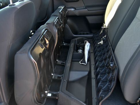 Used 2023 Toyota Tacoma TRD Off-Road w/ Technology Package image 35