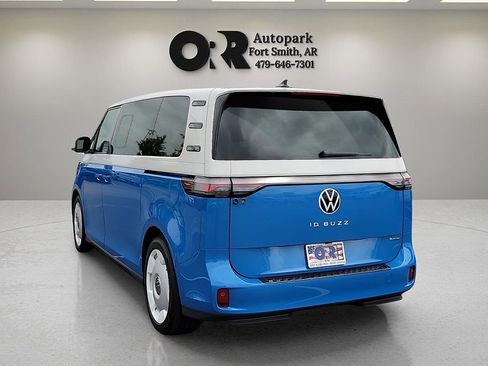 Used 2025 Volkswagen ID. Buzz 1st Edition AWD/4WD image 4