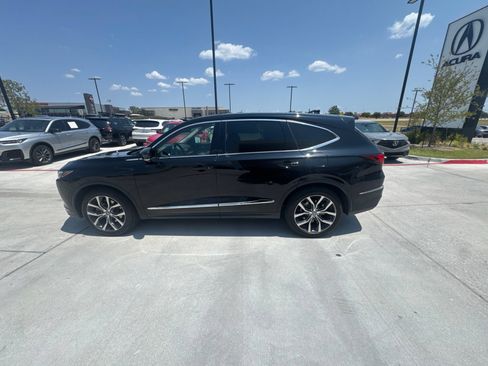 Used 2023 Acura MDX SH-AWD w/ Technology Package image 5