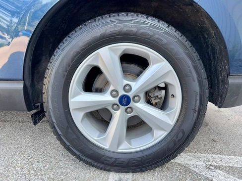 Used 2017 Ford Edge SE FWD image 30