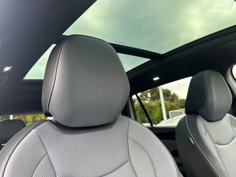 New 2026 Volkswagen Tiguan SE R-Line image 16