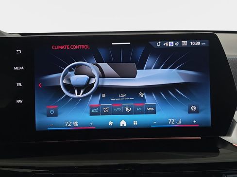 New 2026 BMW X1 M35i w/ Technology Package image 18