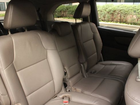 Used 2014 Honda Odyssey Touring image 23