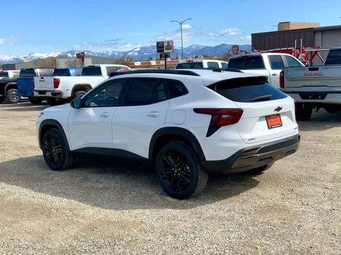 New 2026 Chevrolet Trax ACTIV FWD image 3