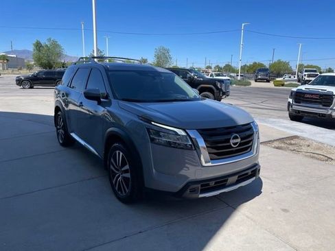 Used 2024 Nissan Pathfinder Platinum w/ Cargo Package AWD/4WD image 6