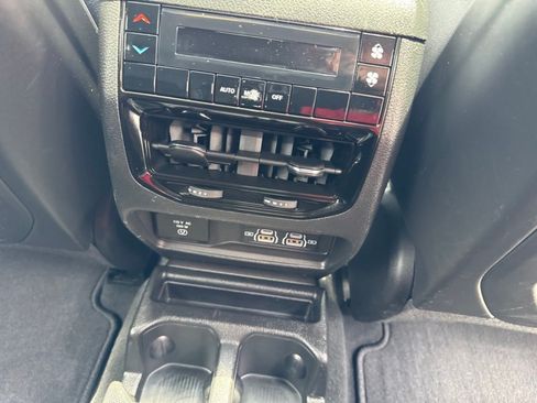 Used 2023 Jeep Grand Cherokee L Laredo RWD image 23