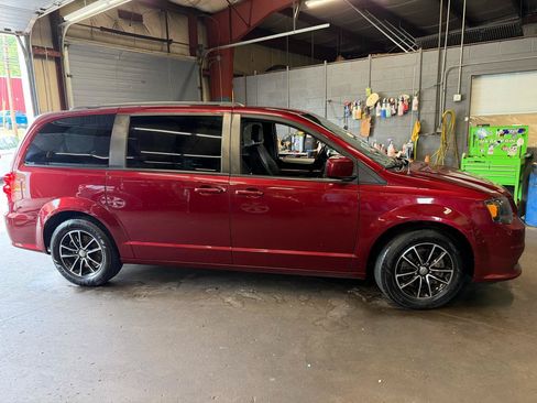 Used 2018 Dodge Grand Caravan GT FWD image 5