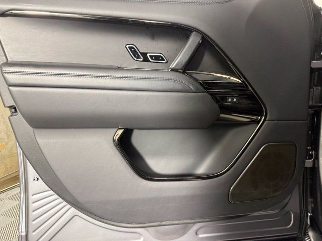 Certified 2023 Land Rover Range Rover SV AWD/4WD image 14