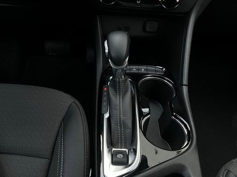 Used 2025 Buick Encore GX Preferred image 22