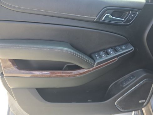 Used 2019 GMC Yukon XL SLT AWD/4WD image 15