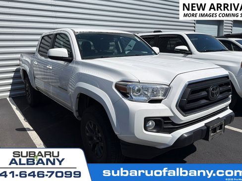 Used 2023 Toyota Tacoma SR5 RWD image 1
