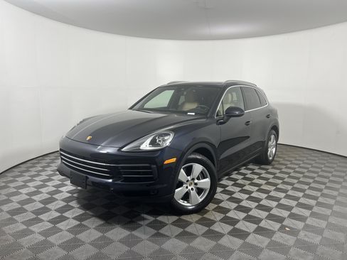 Certified 2023 Porsche Cayenne AWD/4WD image 1