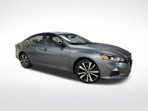 Used 2020 Nissan Altima 2.5 SR w/ Premium Package image 37