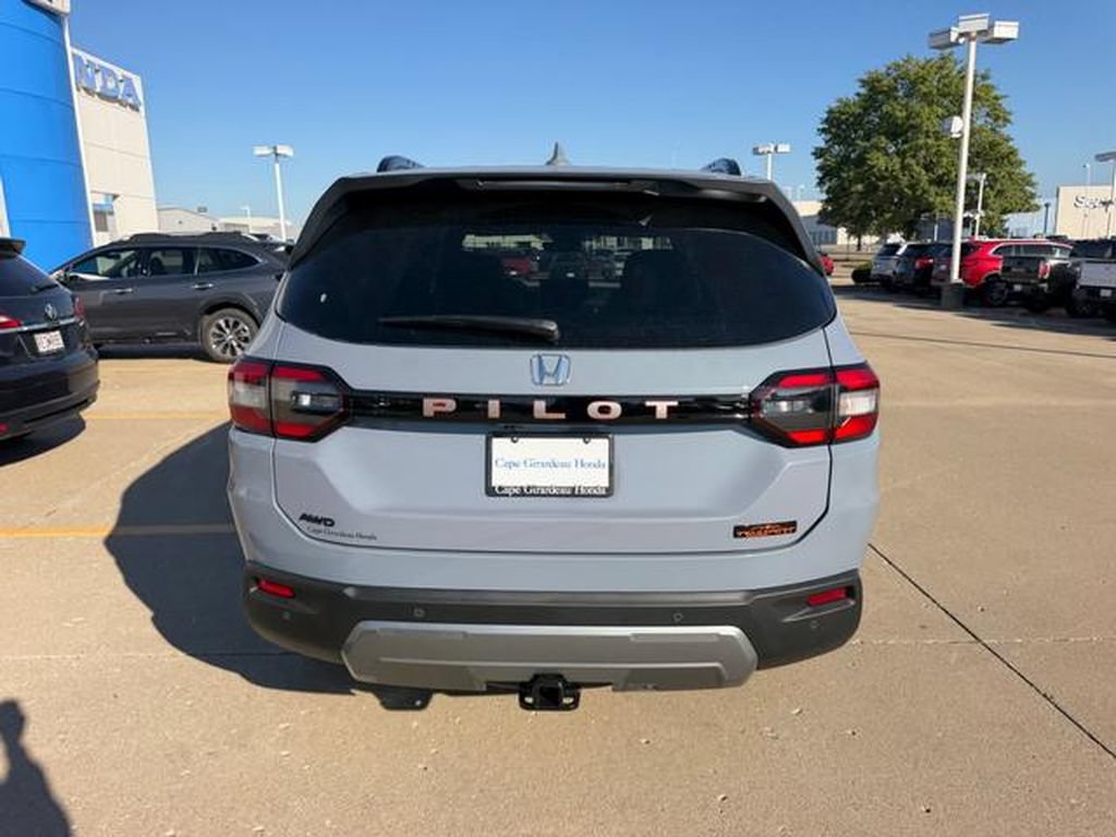 New 2026 Honda Pilot TrailSport image 3