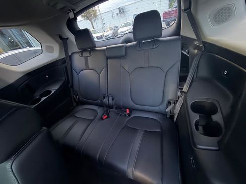 Used 2025 Honda Pilot Touring image 35