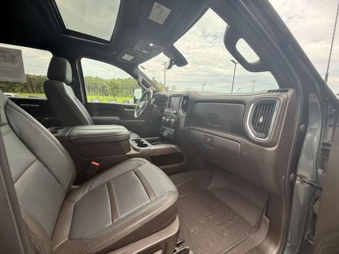 Used 2023 GMC Sierra 2500 Denali w/ Denali Ultimate Package AWD/4WD image 24