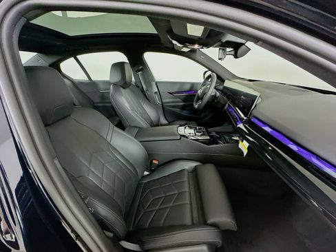 New 2026 BMW i5 eDrive40 w/ M Sport Package AWD/4WD image 42