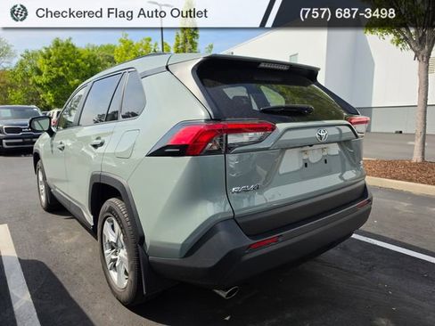 Used 2019 Toyota RAV4 XLE w/ Convenience Package image 4