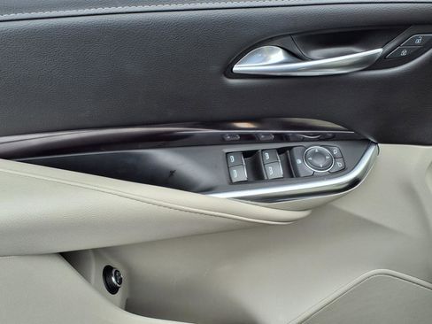 Used 2022 Cadillac XT4 Luxury image 18