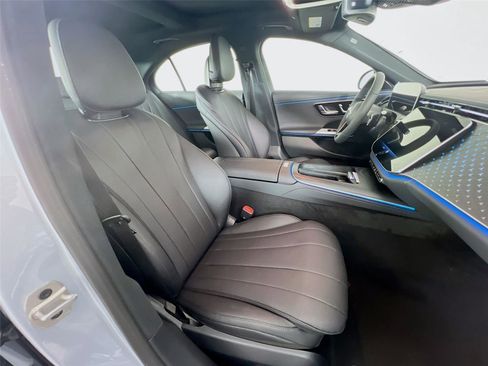 New 2026 Mercedes-Benz E 350 4MATIC Sedan image 28