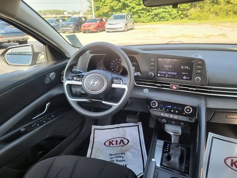 Used 2023 Hyundai Elantra SEL w/ Cargo Package FWD image 14
