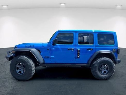 Used 2025 Jeep Wrangler Unlimited Sport AWD/4WD image 16