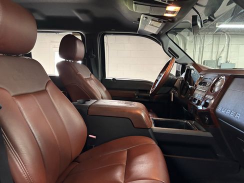 Used 2012 Ford F250 King Ranch w/ King Ranch w/Chrome Pkg image 18