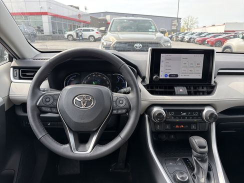 Used 2023 Toyota RAV4 XLE w/ XLE Grade Weather Package AWD/4WD image 14