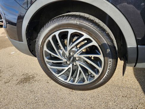 Used 2020 Lincoln Nautilus Reserve AWD/4WD image 47