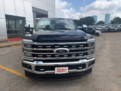 Used 2024 Ford F250 Lariat w/ Lariat Ultimate Package AWD/4WD image 2