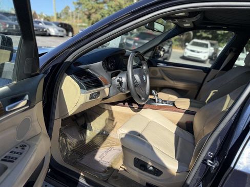 Used 2010 BMW X5 xDrive48i image 13