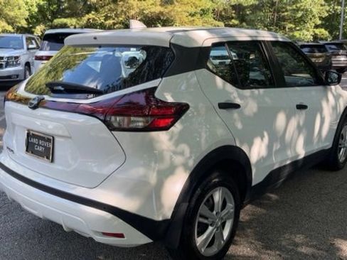 Used 2025 Nissan Kicks Play S FWD image 9
