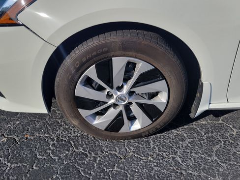 Used 2021 Nissan Altima 2.5 S FWD image 5