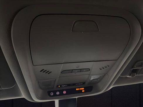Used 2019 Chevrolet Equinox LT FWD image 24