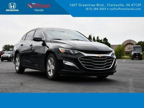 Used 2022 Chevrolet Malibu LS FWD image 1