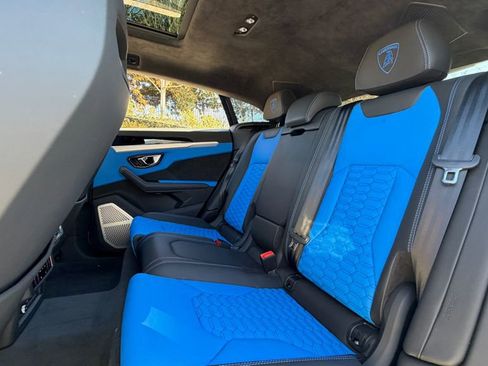 Used 2022 Lamborghini Urus image 24