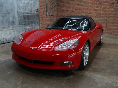 Used 2006 Chevrolet Corvette Convertible w/ Preferred Equipment Group image 6