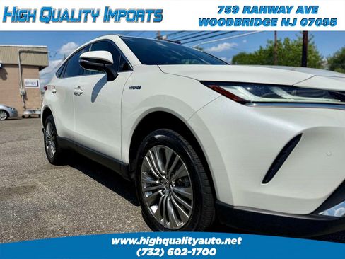 Used 2021 Toyota Venza XLE w/ Softex Package AWD/4WD image 14