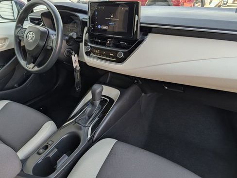 Used 2026 Toyota Corolla LE FWD image 31