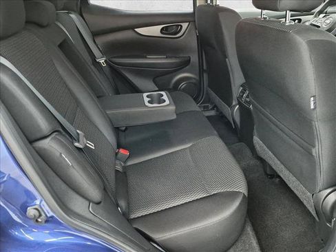 Used 2020 Nissan Rogue Sport S w/ Appearance Package FWD image 19