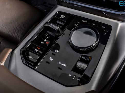 Used 2025 BMW X3 xDrive30i w/ Premium Package image 28