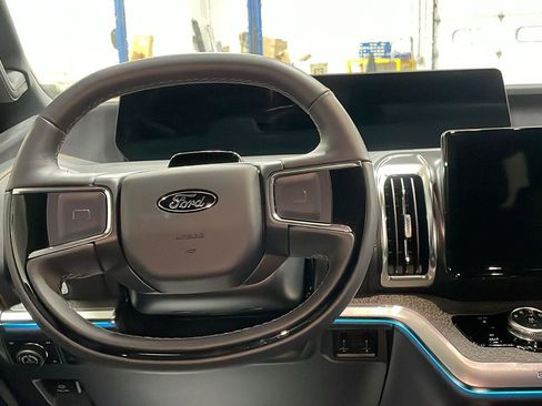 New 2025 Ford Expedition Tremor image 15