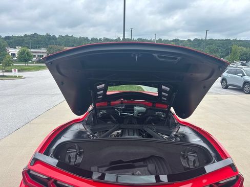Used 2024 Chevrolet Corvette Stingray Coupe w/ 1LT RWD image 9