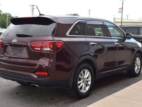 Used 2019 Kia Sorento FWD image 9