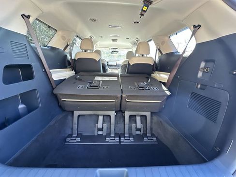 New 2026 Kia Carnival EX image 22