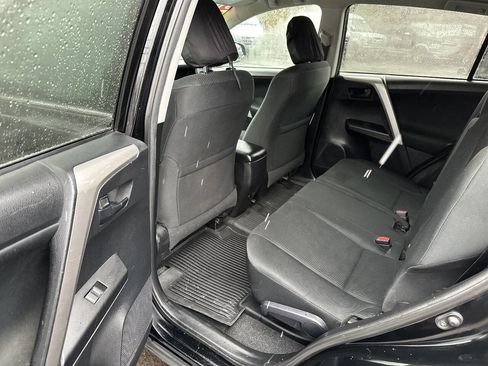 Used 2017 Toyota RAV4 LE image 10