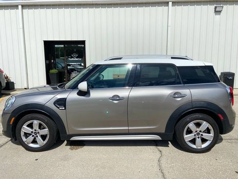 Used 2018 MINI Cooper Countryman FWD image 2