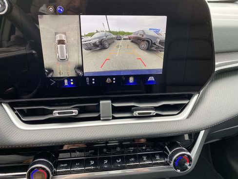 New 2026 Chevrolet Equinox LT w/ Convenience Package II AWD/4WD image 11