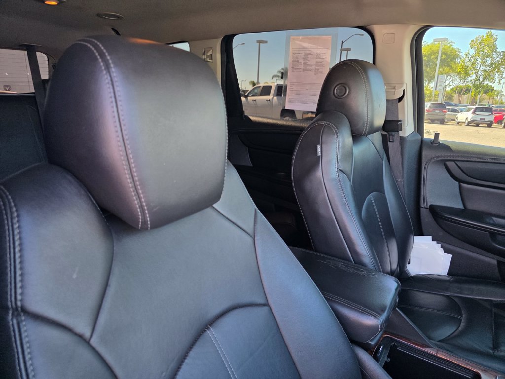 Used 2014 Chevrolet Traverse LT w/ LPO, 'HIT The Road' Package AWD/4WD image 20