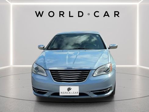 Used 2013 Chrysler 200 Limited FWD image 3